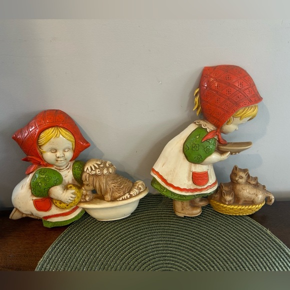 Vintage 1970s Dart #7495 Girl Dog Cats MCM  Homco Cottagecore  Wall Hanging Set - Picture 1 of 12